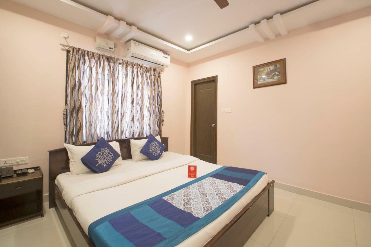 Oyo 10373 Apartment The Icon Homes Hyderabad Exterior foto