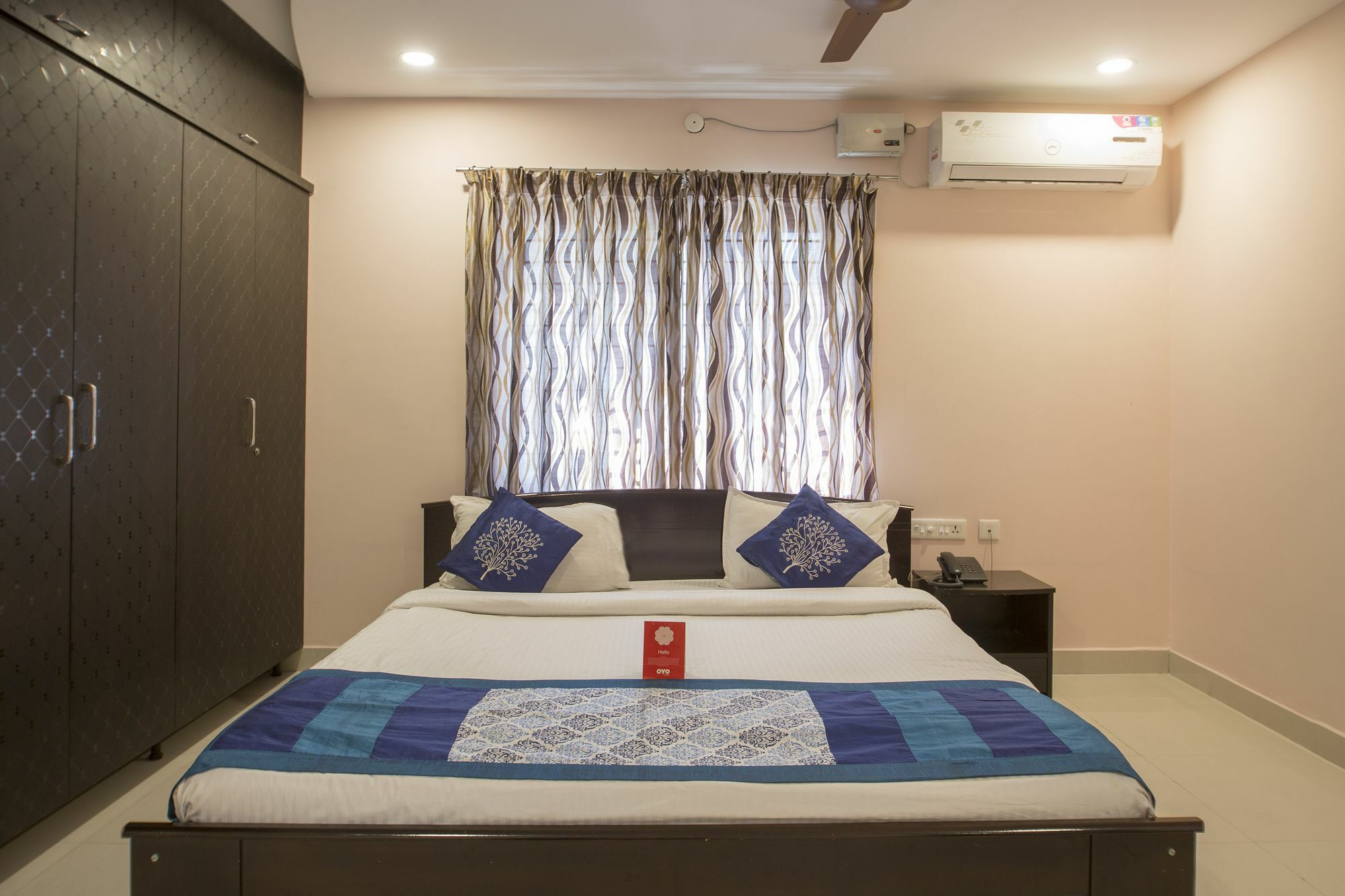 Oyo 10373 Apartment The Icon Homes Hyderabad Exterior foto