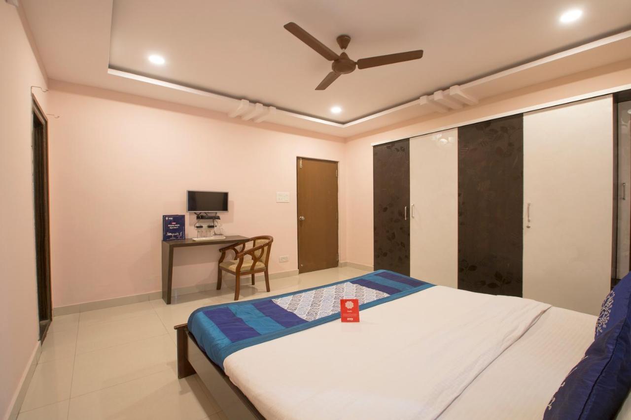 Oyo 10373 Apartment The Icon Homes Hyderabad Exterior foto