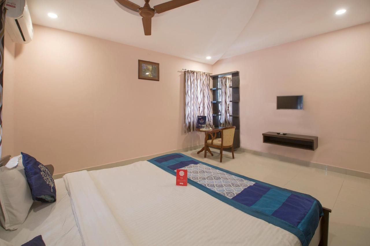 Oyo 10373 Apartment The Icon Homes Hyderabad Exterior foto